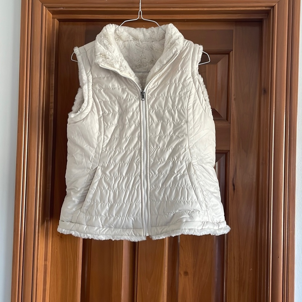 Aeropostale Fur Lined Creme Vest Size M